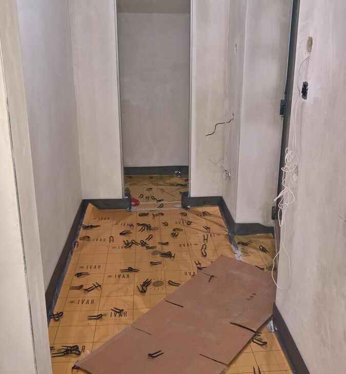 Zateplená podlaha včetně odrazové fólie